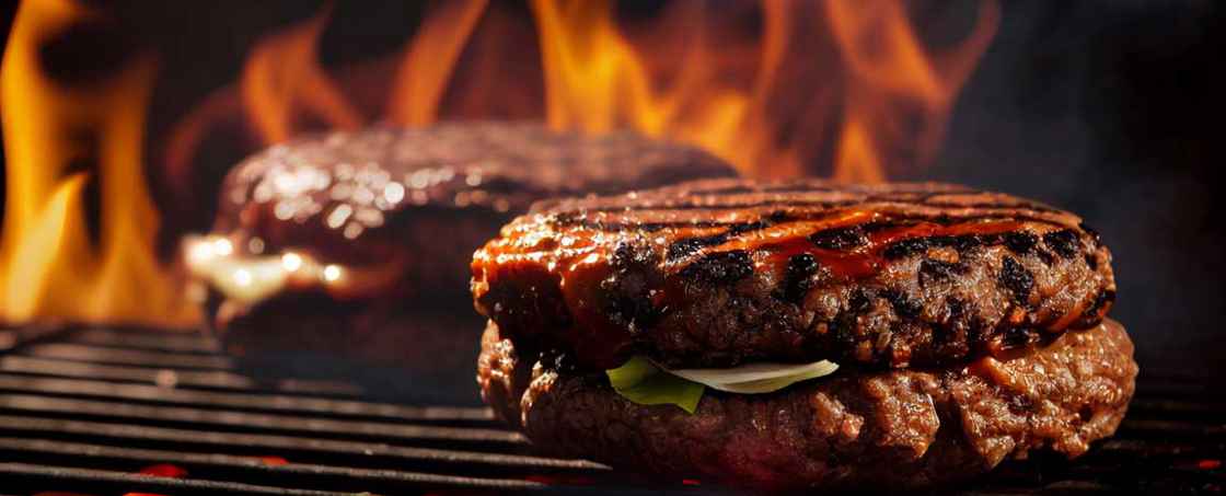 Hamburgare på grillgaller