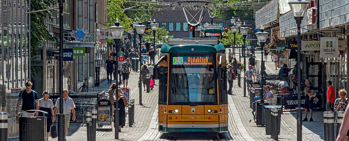 Spårvagn och shoppinggata