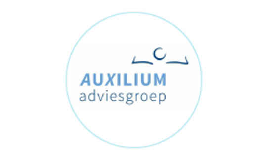 Auxilium adviesgroep logo rond