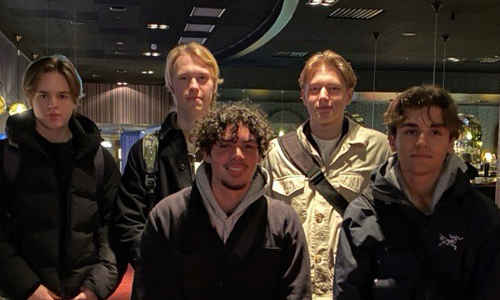 Gruppbild på vinnarteamet
