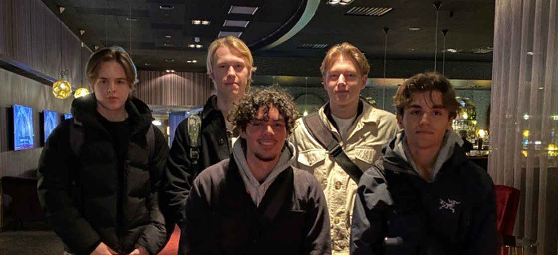 Gruppbild på vinnarteamet