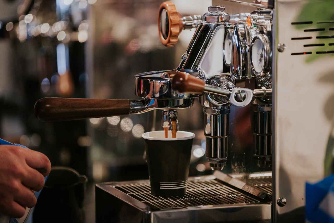 Kaffe kopp i bryggare