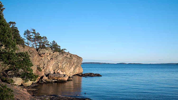 Klippa, hav och himmel